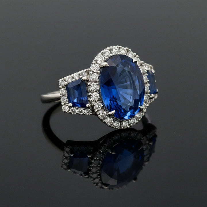 Estate 6.03ct Fine Oval Sapphire & Diamond Platinum Ring