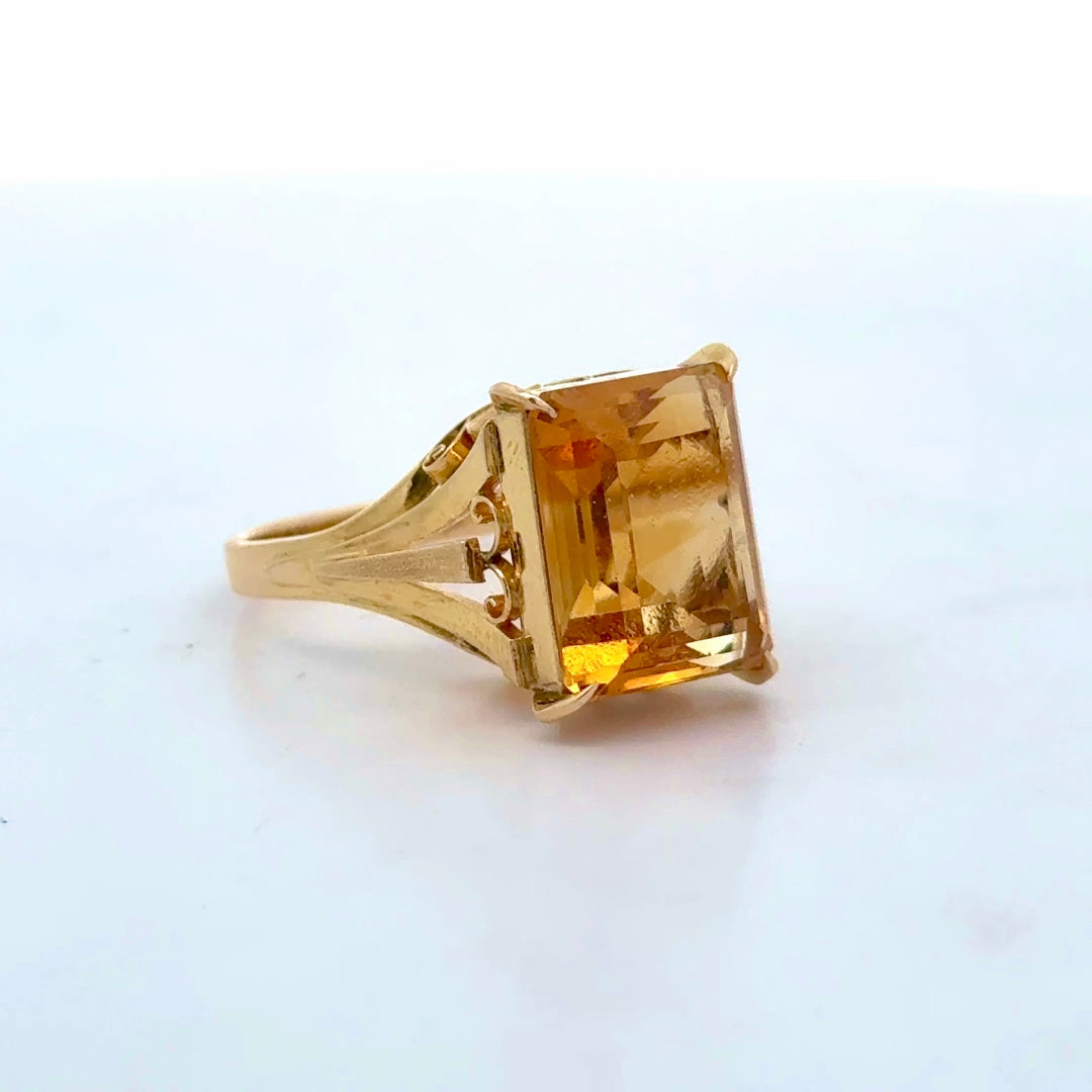 Estate English 5.50ct. Citrine 18KT Yellow Gold Ring