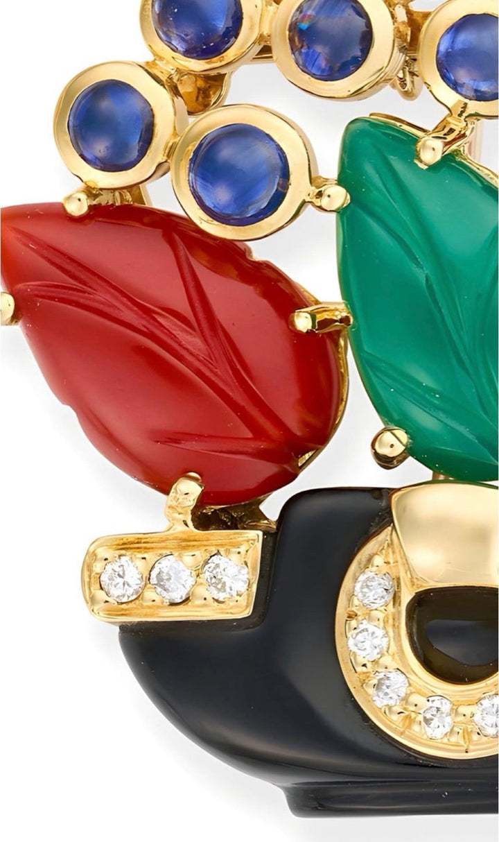 Cartier Paris 1991 Revival "Tabriz Collection" Basket Diamond, Chalcedony, Sapphire, Black Onyx, Carnelion 18Kt Yellow Gold Pendant/Brooch