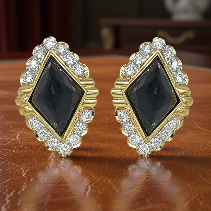 Diamond and Onyx Faceted 18K yellow Gold Earrings