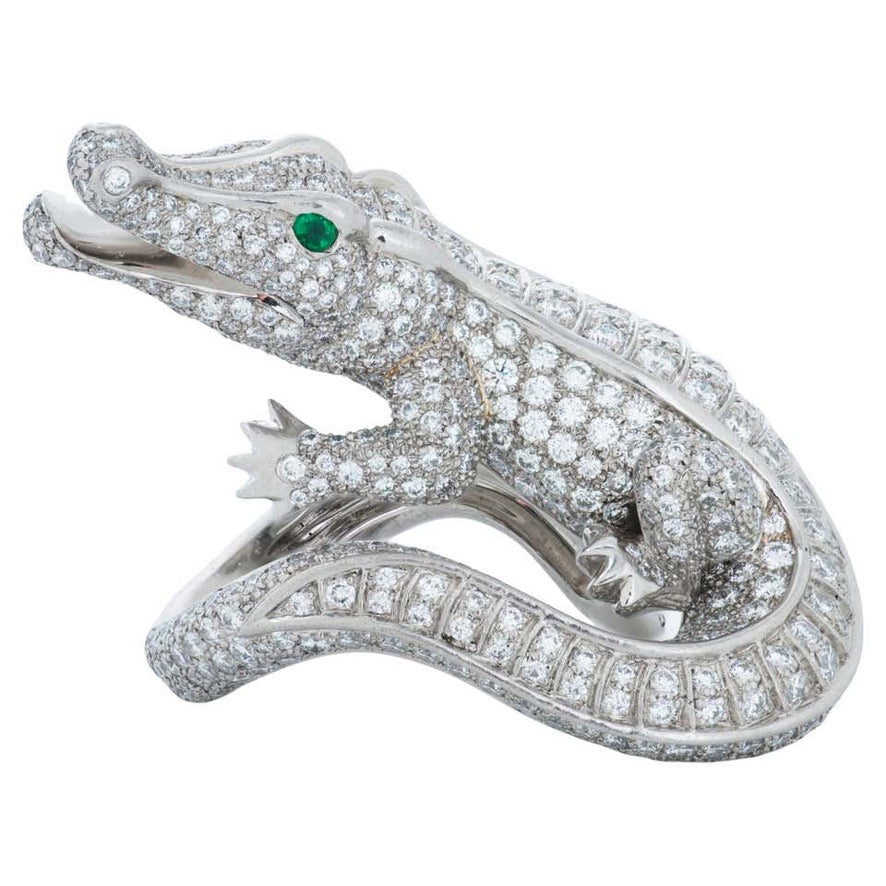 Cartier Flora and Fauna Diamond and Emerald Alligator statement ring for Cartier collector