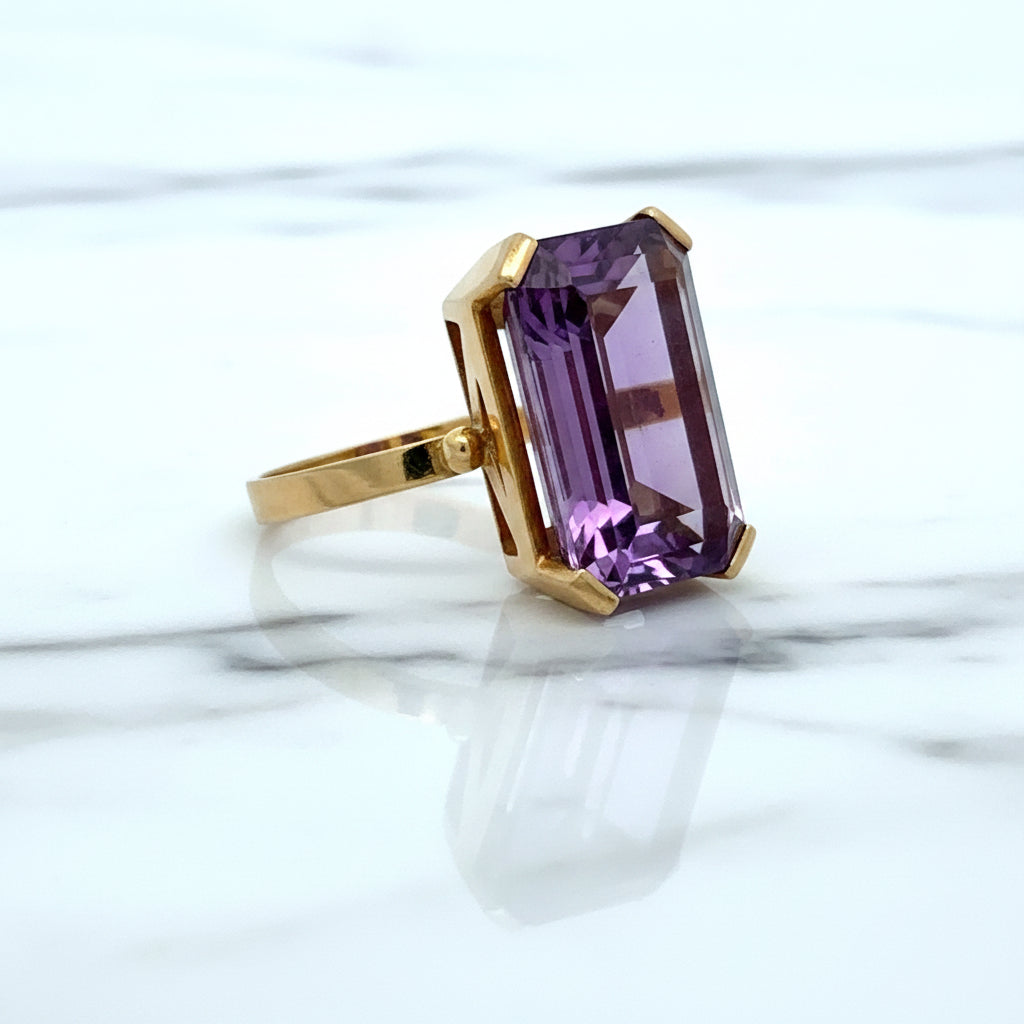 Vintage 18K Yellow Gold Emerald Cut Amethyst Statement Ring