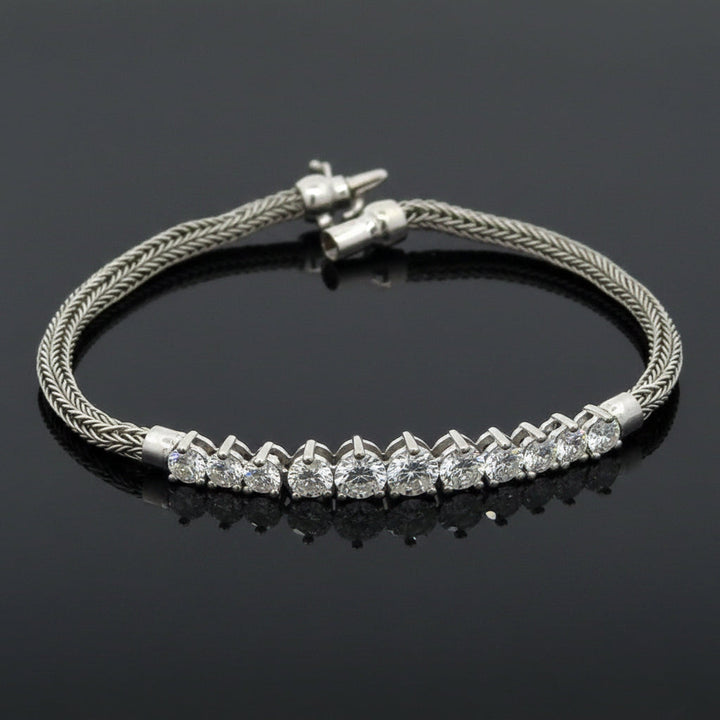 Contemporary 1.75cttw Diamond & White Gold Bracelet