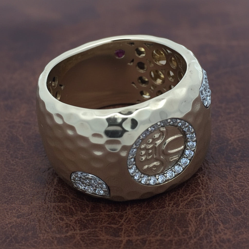 Designer Roberto Coin Diamond and 18KT Yellow Gold Ring