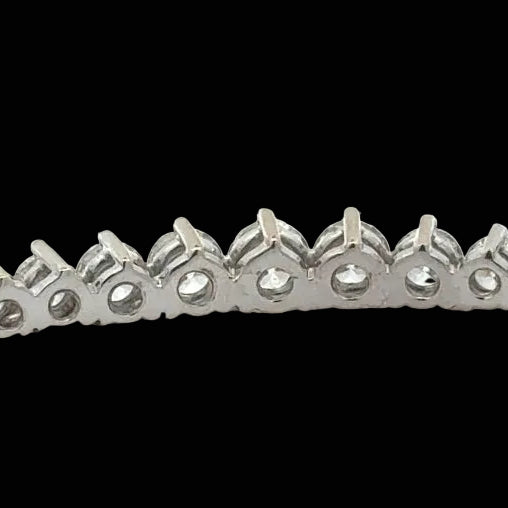 Contemporary 1.75cttw Diamond & White Gold Bracelet