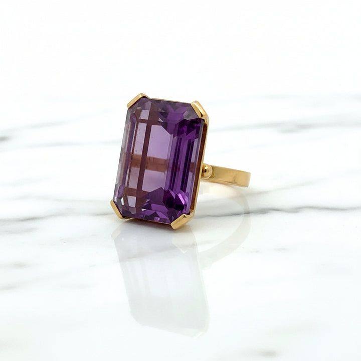 Vintage 18K Yellow Gold Emerald Cut Amethyst Statement Ring
