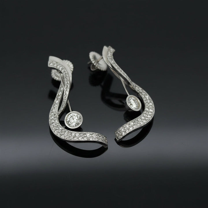 Contemporary 3.18cttw Diamond Musical Note Dangle 14Kt White Gold Earring