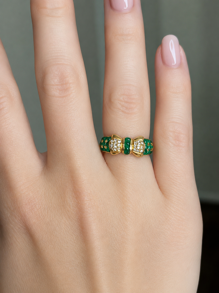 Vintage Emerald & Diamond 18K Yellow Gold Ring