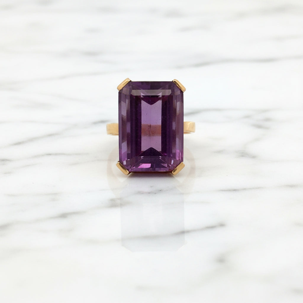 Vintage 18K Yellow Gold Emerald Cut Amethyst Statement Ring