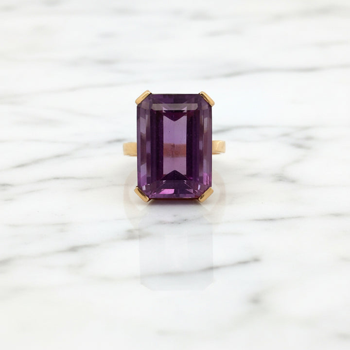 Vintage 18K Yellow Gold Emerald Cut Amethyst Statement Ring