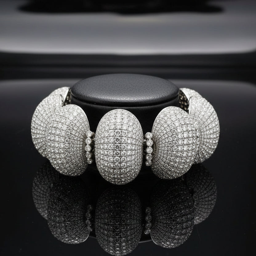 Bold 80cttw Diamond 18Kt White Gold Bracelet