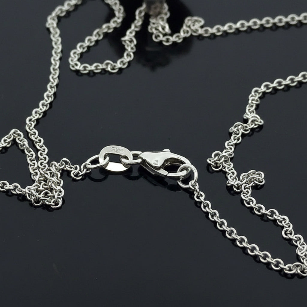 Contemporary Fine 4.04ct Tanzanite and Diamond White Gold Necklace