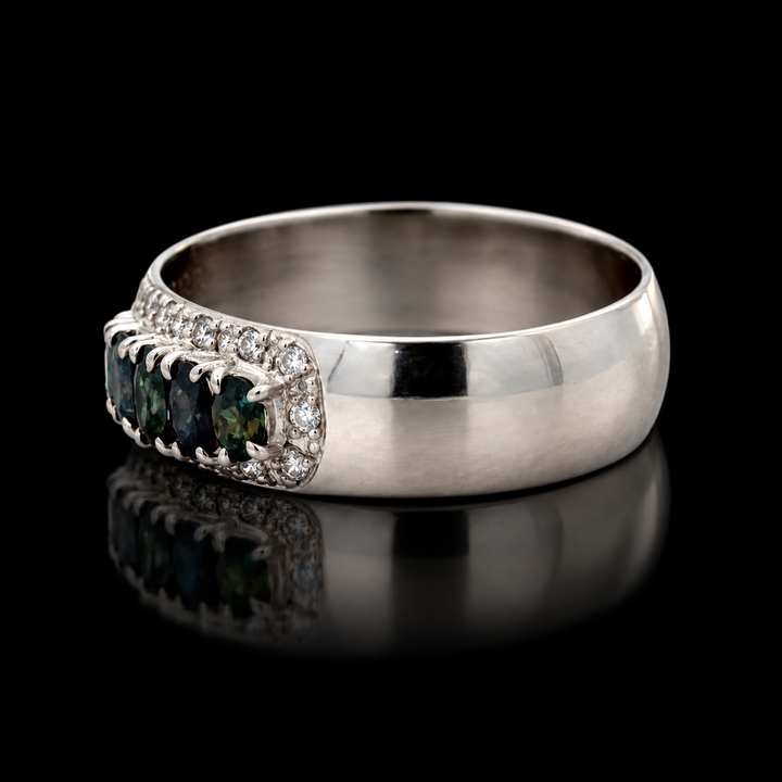 Estate Fine Alexandrite & Diamond Platinum Ring