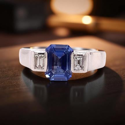 Fine Ceylon Sapphire and Diamond Platinum 3-Stone Ring