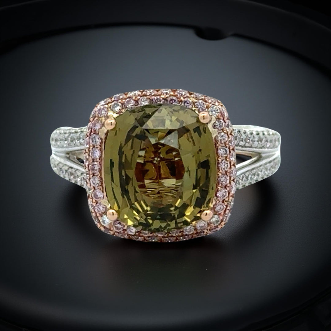 Natural 4.69ct Color Change Alexandrite and Natural Pink White Diamond 18Kt Ring (GIA)