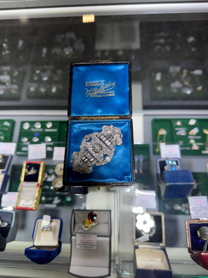 Art Deco 17.50 ctw Diamond (Center Diamond 2.50 ct), Platinum and 18K White Gold Brooch