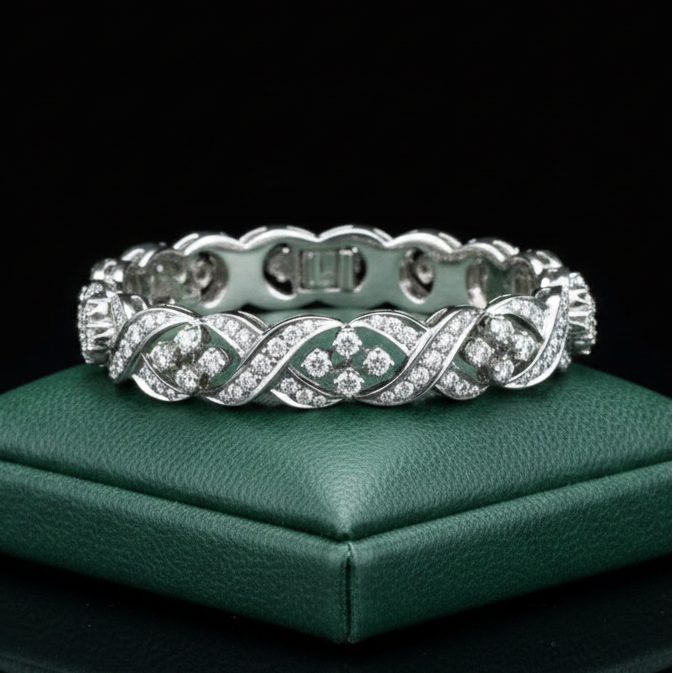 Modern 1960's Bracelet 8.50 Diamond Platinum