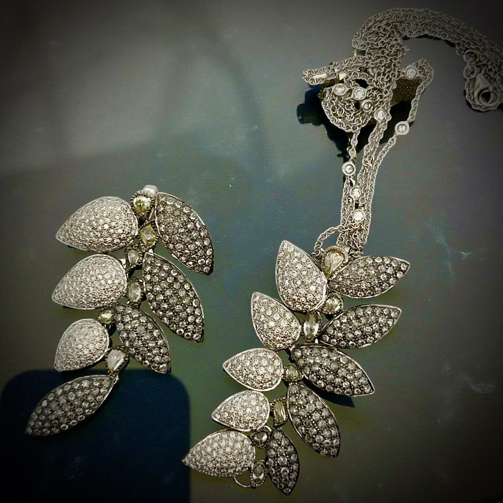 15.50cttw Designer Diamond 14K/18K White Gold Necklace