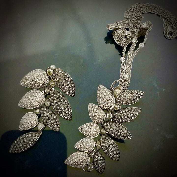 15.50cttw Designer Diamond 14K/18K White Gold Necklace