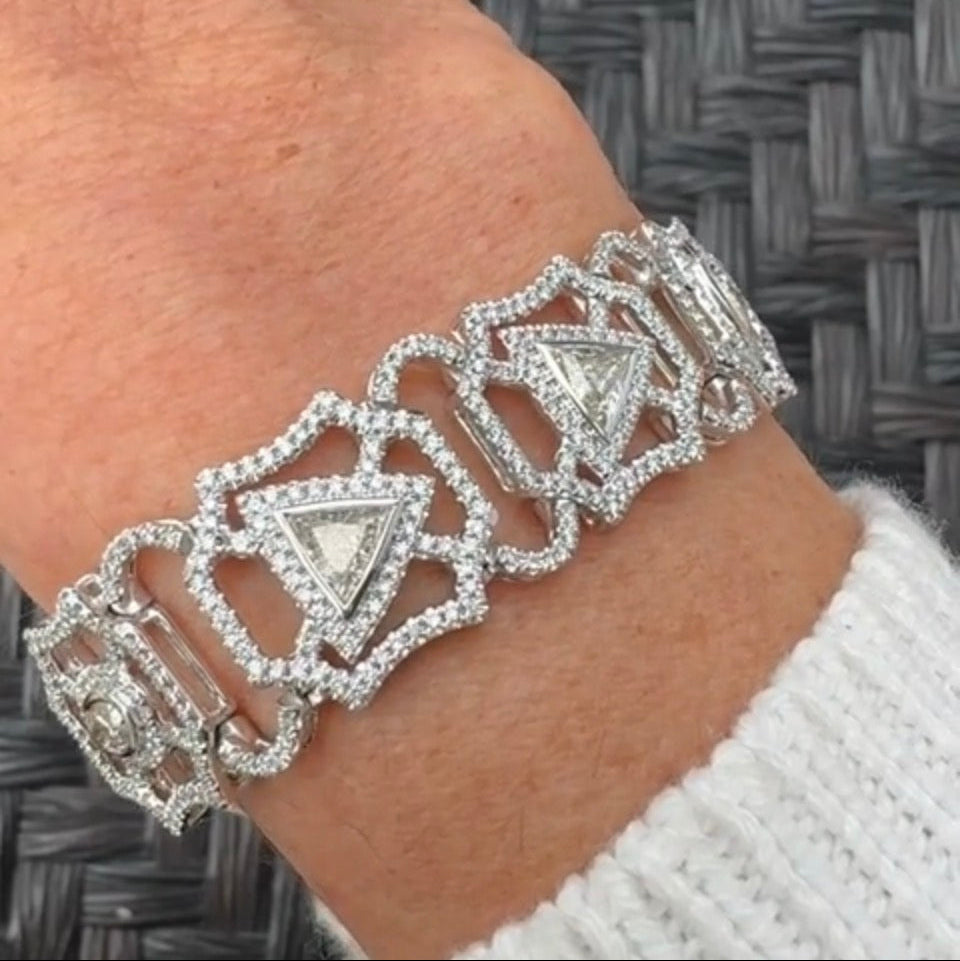 Designer AV 6.69cttw Diamond 14K White Gold Bracelet