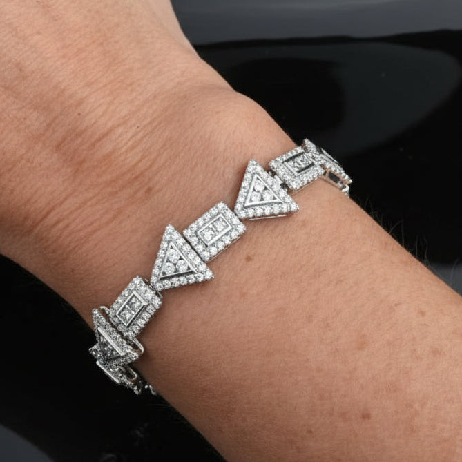 Designer AV 4.62cttw Diamond 14Kt White Gold Bracelet