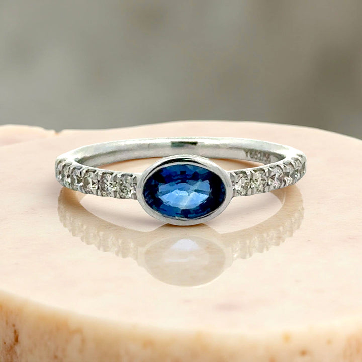 Fine Blue Sapphire and Diamond 14Kt White Gold Ring