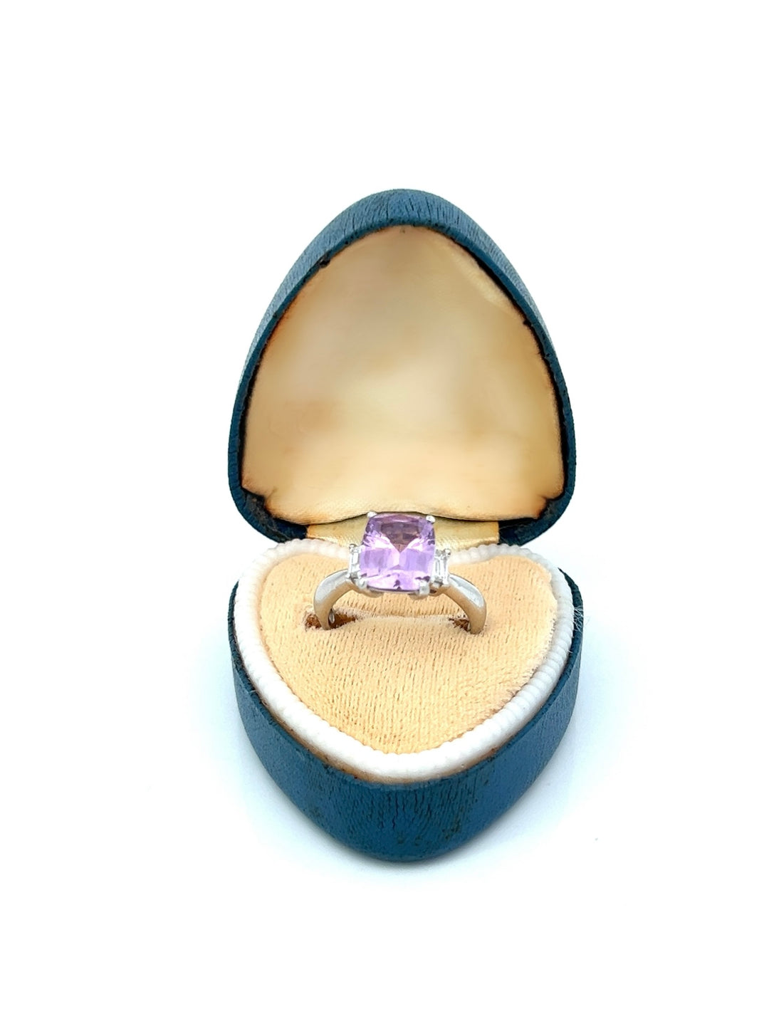 Lavender Sapphire, Diamond and Platinum Ring