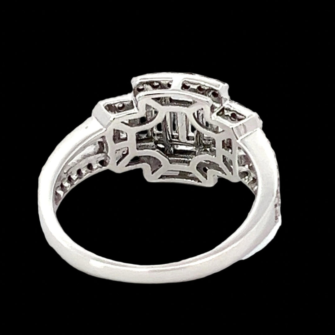 Natural Diamond Cluster Illusion Set 18K Gold Ring
