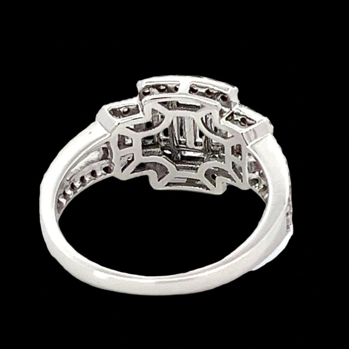Natural Diamond Cluster Illusion Set 18K Gold Ring