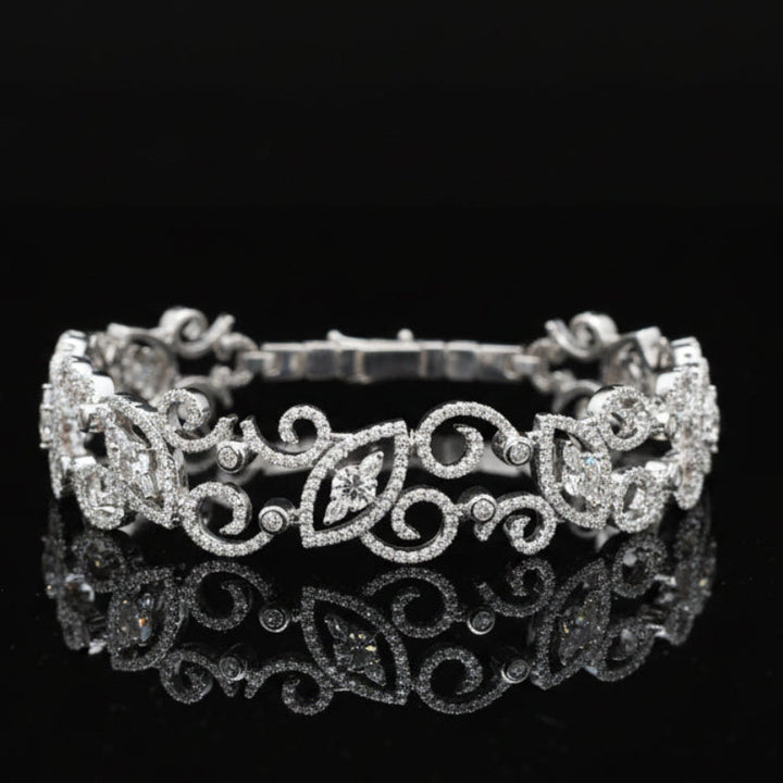 Designer AV 4.86cttw 14Kt White Gold Bracelet