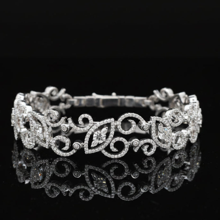 Designer AV 4.86cttw 14Kt White Gold Bracelet