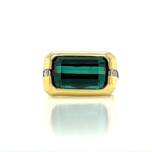 Vintage Green Tourmaline and Diamond 18K Gold Ring