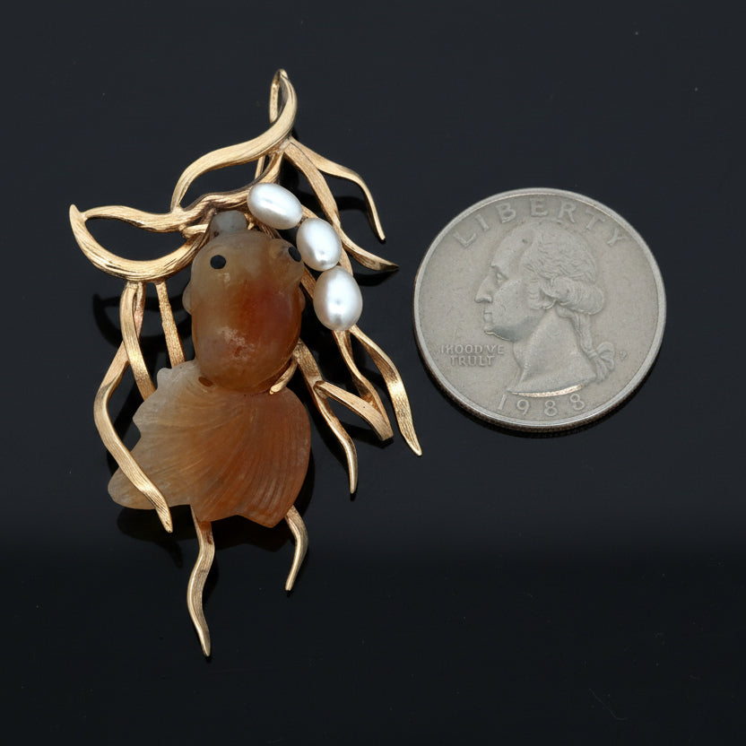 Estate Carved Agate & Pearl Fish Pendant/Brooch 15561