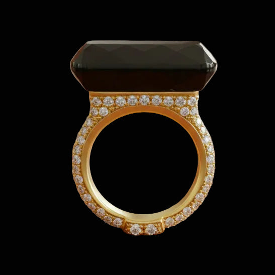 Designer Diamond and Quartz 18 Kt Yellow Gold Ring