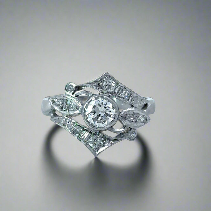 Art Deco 1920's Diamond Platinum Ring