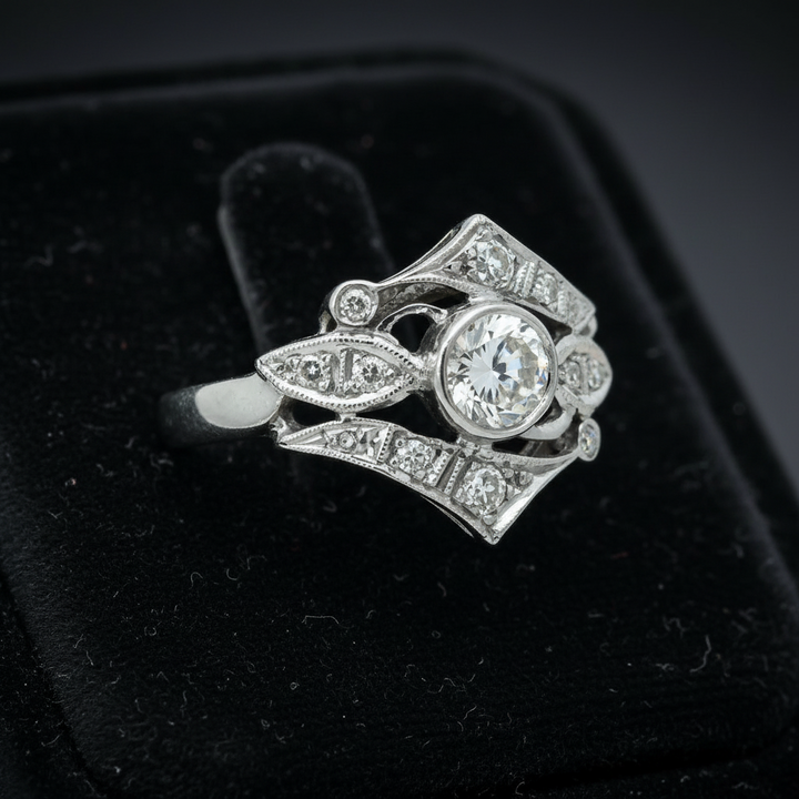Art Deco 1920's Diamond Platinum Ring