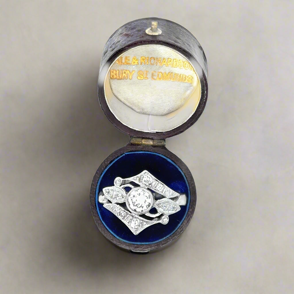 Art Deco 1920's Diamond Platinum Ring