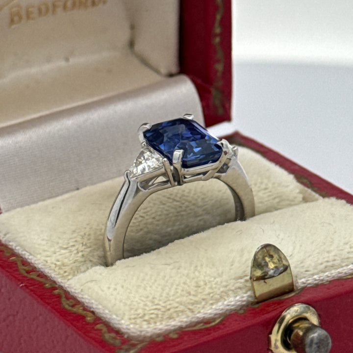 Fine Sapphire & Diamond Platinum and 18Kt White Gold Ring (GIA)