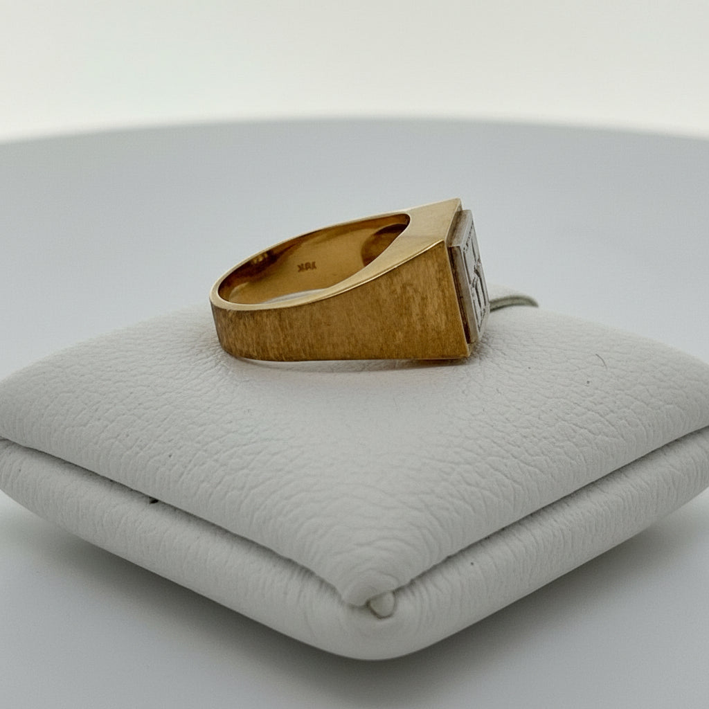 Gents 1.50cttw Diamond and 18K Yellow Gold Ring