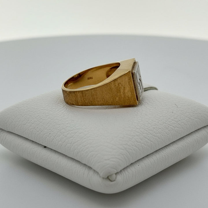 Gents 1.50cttw Diamond and 18K Yellow Gold Ring