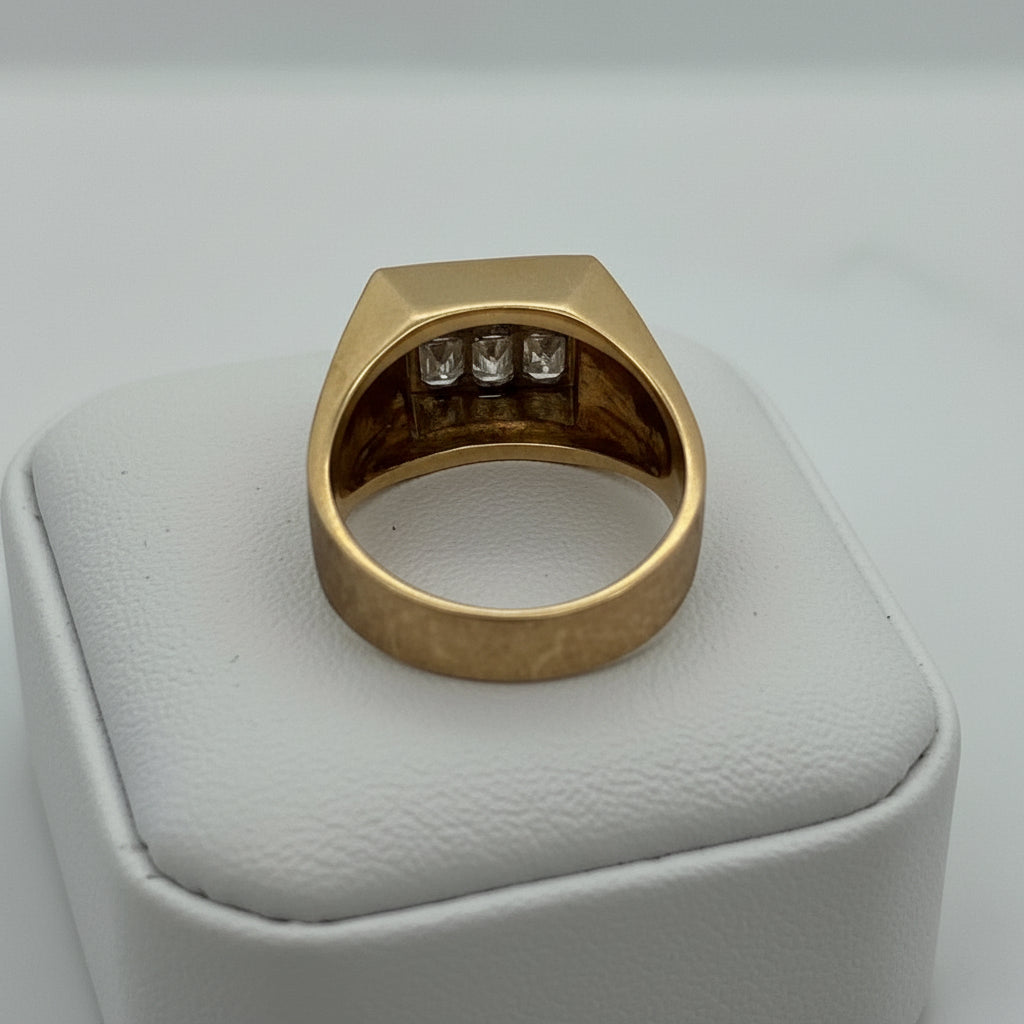 Gents 1.50cttw Diamond and 18K Yellow Gold Ring