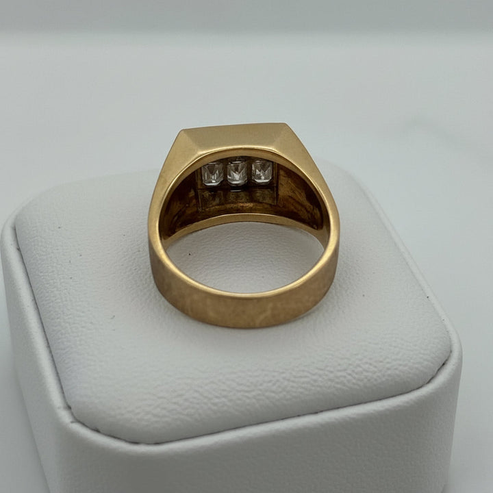 Gents 1.50cttw Diamond and 18K Yellow Gold Ring