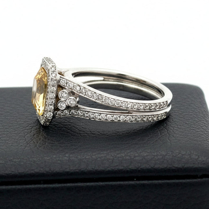 Natural Yellow and White Diamond 14/18K Gold Ring