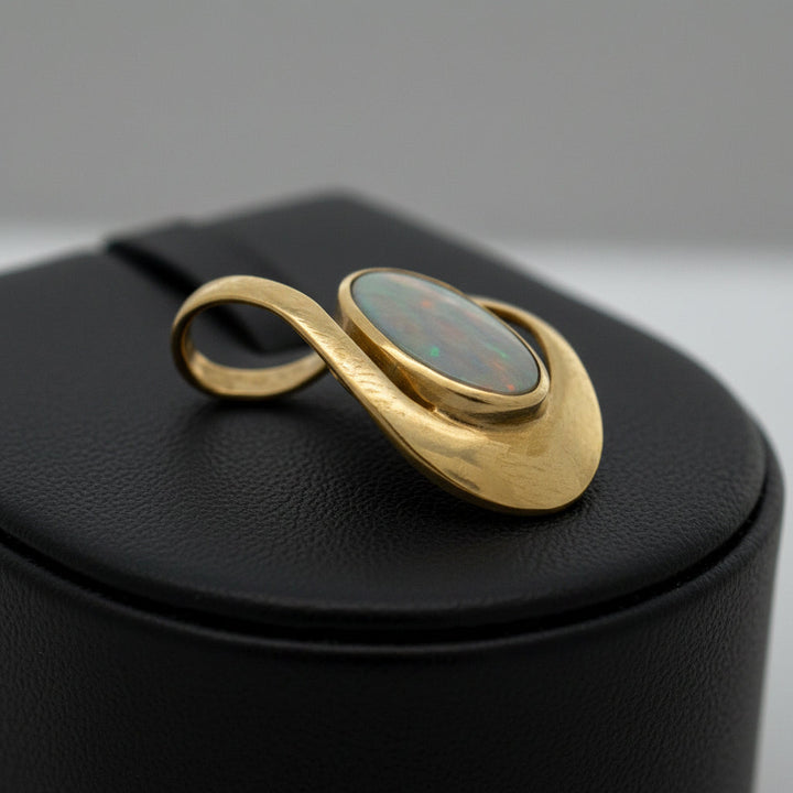 Designer Simon Golub 5.50ct Natural Black Opal and 18Kt Yellow Gold Pendant