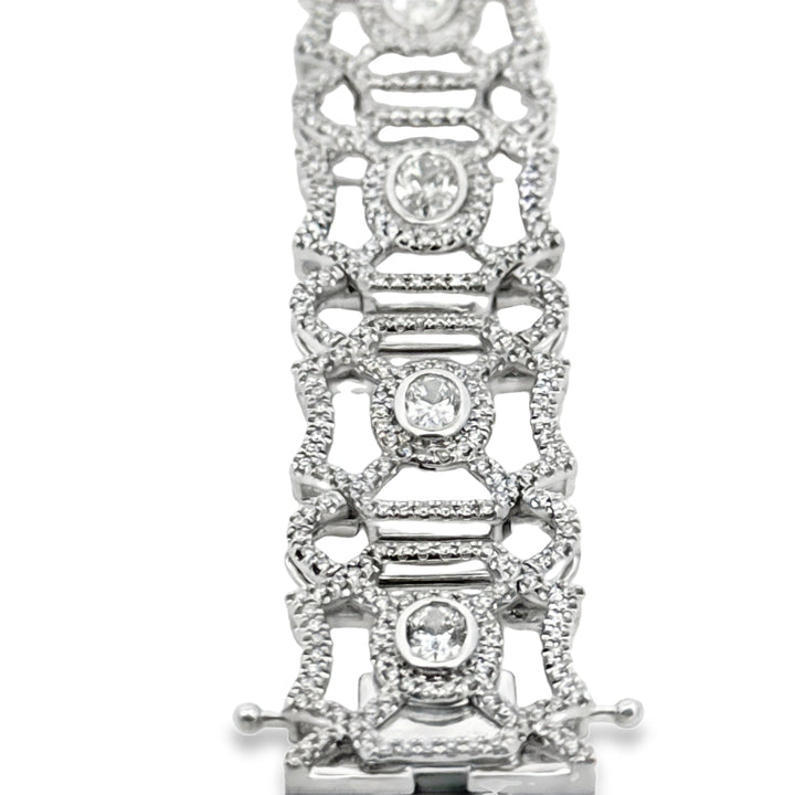 Designer AV 6.69cttw Diamond 14K White Gold Bracelet