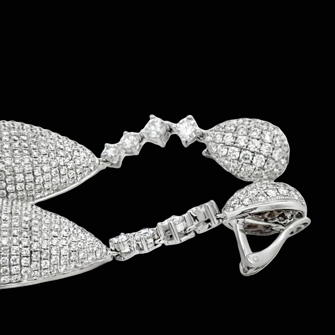 High End 12.68cttw Diamond 18Kt White Gold Dangle Earring
