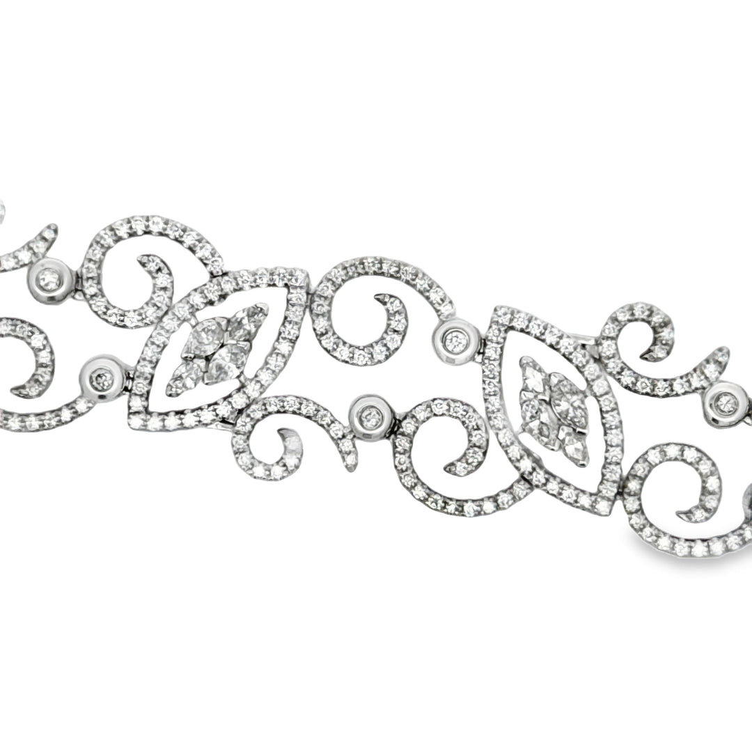 Designer AV 4.86cttw 14Kt White Gold Bracelet