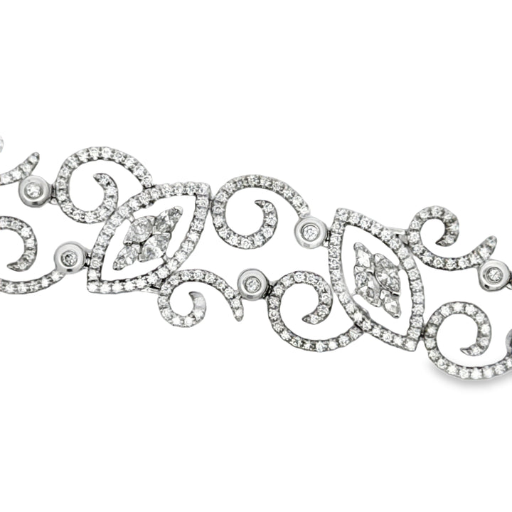 Designer AV 4.86cttw 14Kt White Gold Bracelet