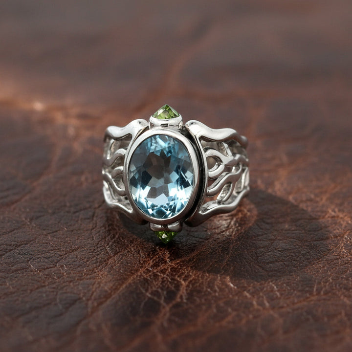 Designer K.C. 7.00ct Aquamarina and Peridot 18k White Gold Ring