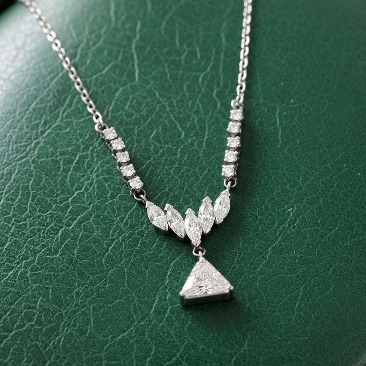 Modern 1.26cttw Diamond Platinum Designer Necklace